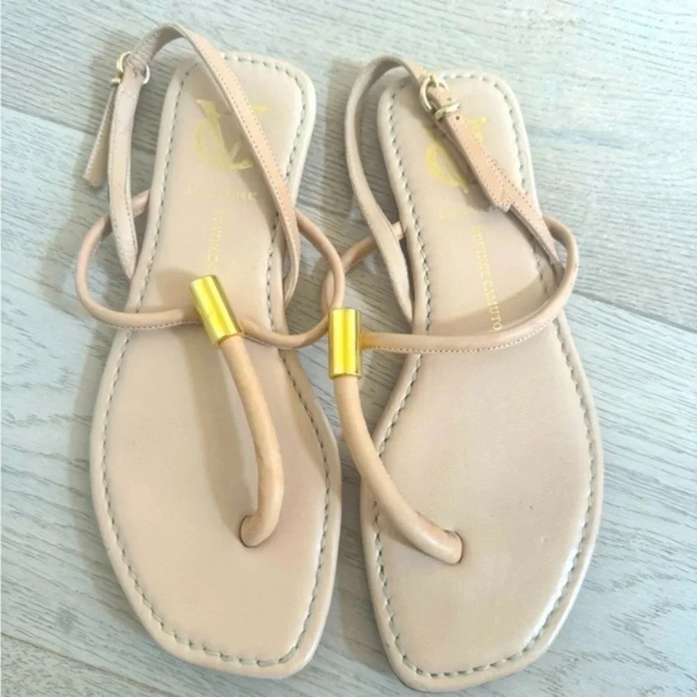 Vince Camuto nude sandal with gold detail size 36